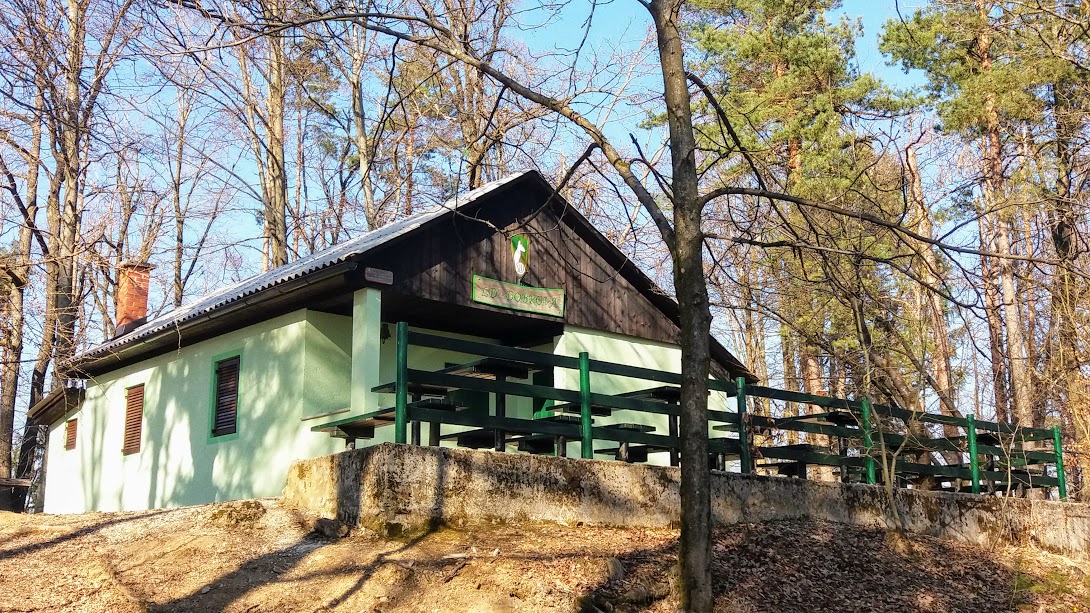 LOVSKA KOČA DOBROVA2